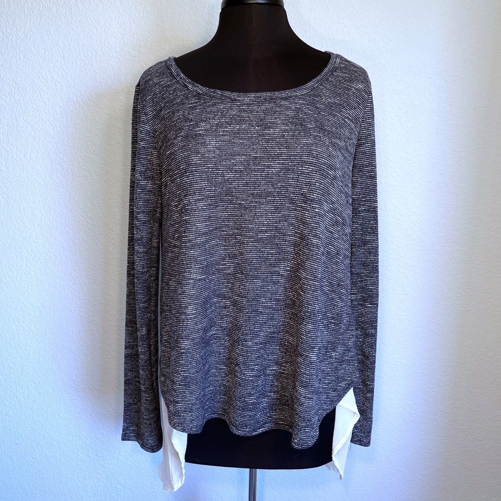 NWT EZRA Gray and White Mixed Media Blouse (Large)